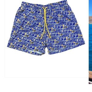 Strawberry milk mob Mykonos short size large